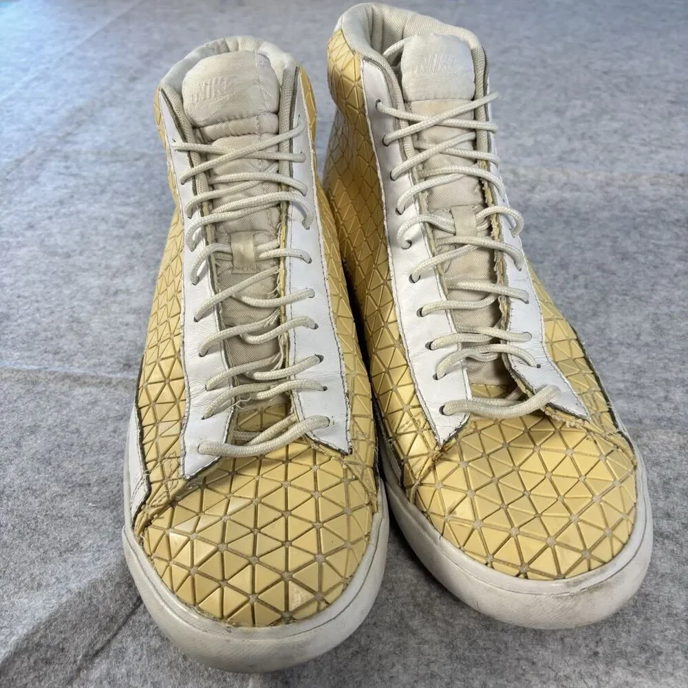 904211-100 - Mens 11 / Womens 12.5 - Nike Blazer Metric Mid Trainers Bone White